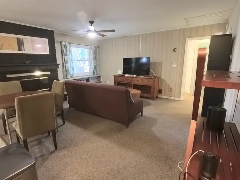 2510 Headland Dr — Photo 2