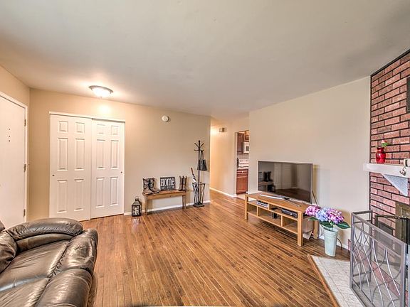 4th image of 4026 Avery Ln