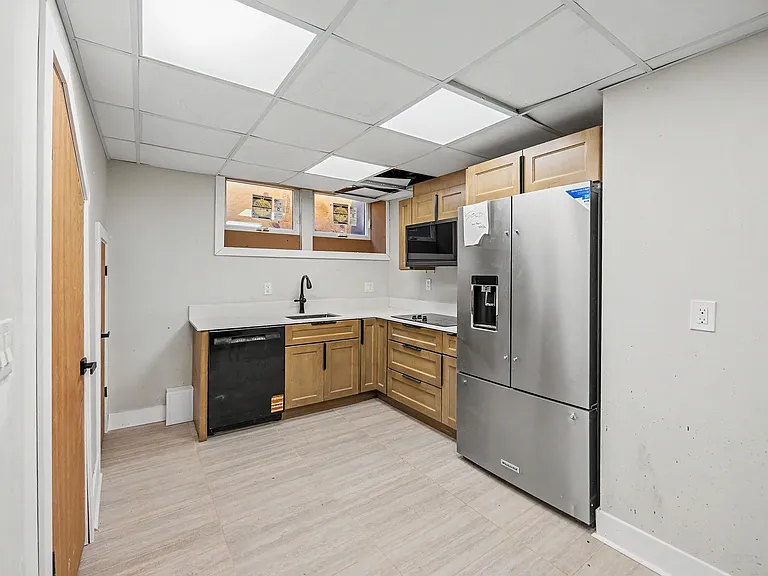 226 Mack Ave #10 — Photo 10