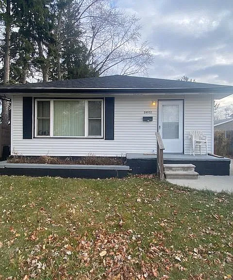 24932 Tuscany Ave — Photo 1