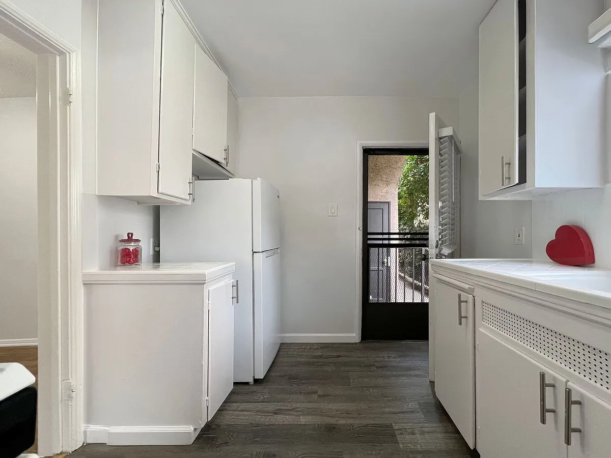 Building Photo - 319 Bonito Ave