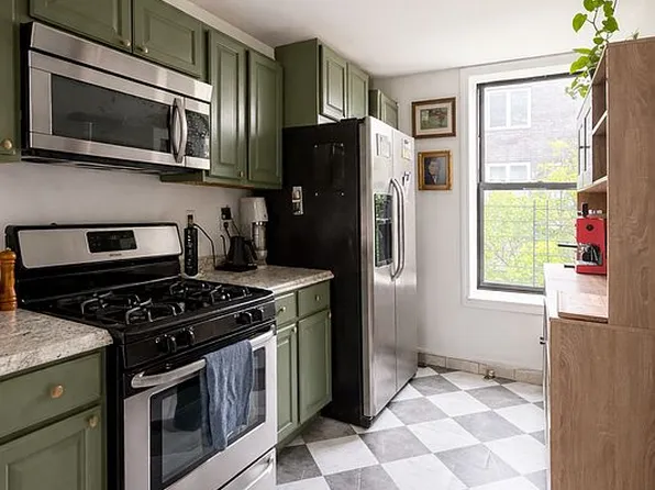 124 S 3rd St APT 13