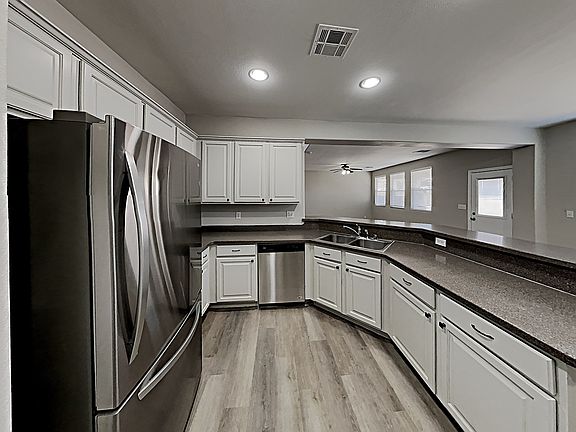 2nd image of 336 Arrowbird Ave