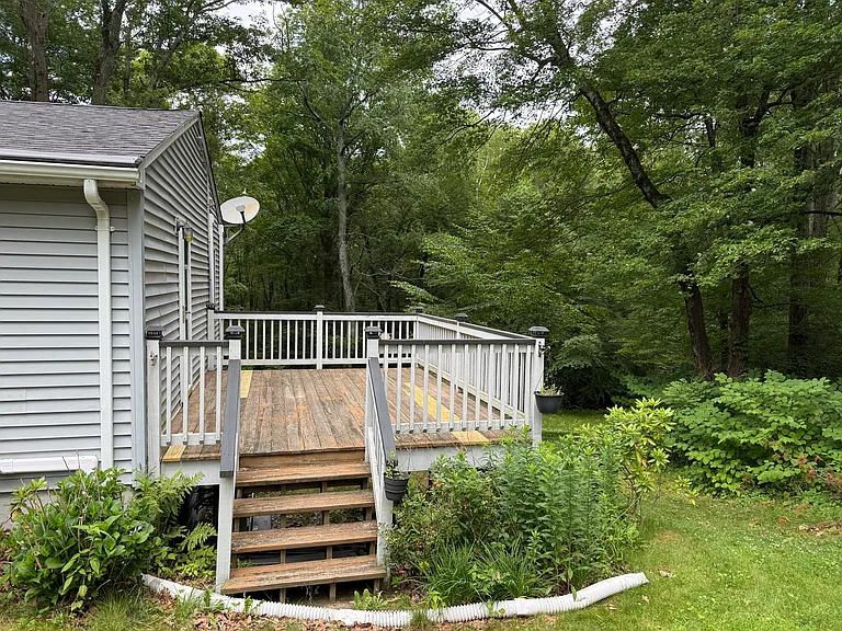 72 Tinker Hill Rd #2 — Photo 2