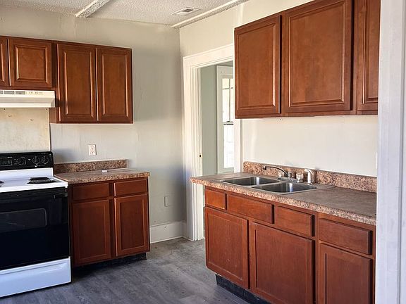 4th image of 722 Indian Ave