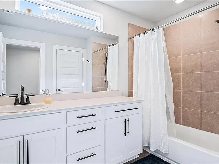 7404 Wynkoop Ct — Photo 29