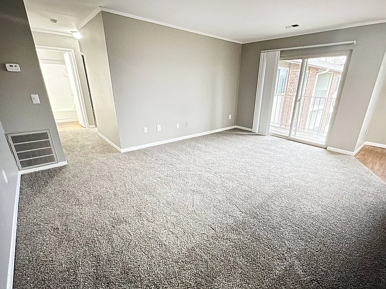 Sharondale Woods Apartments — Photo 21