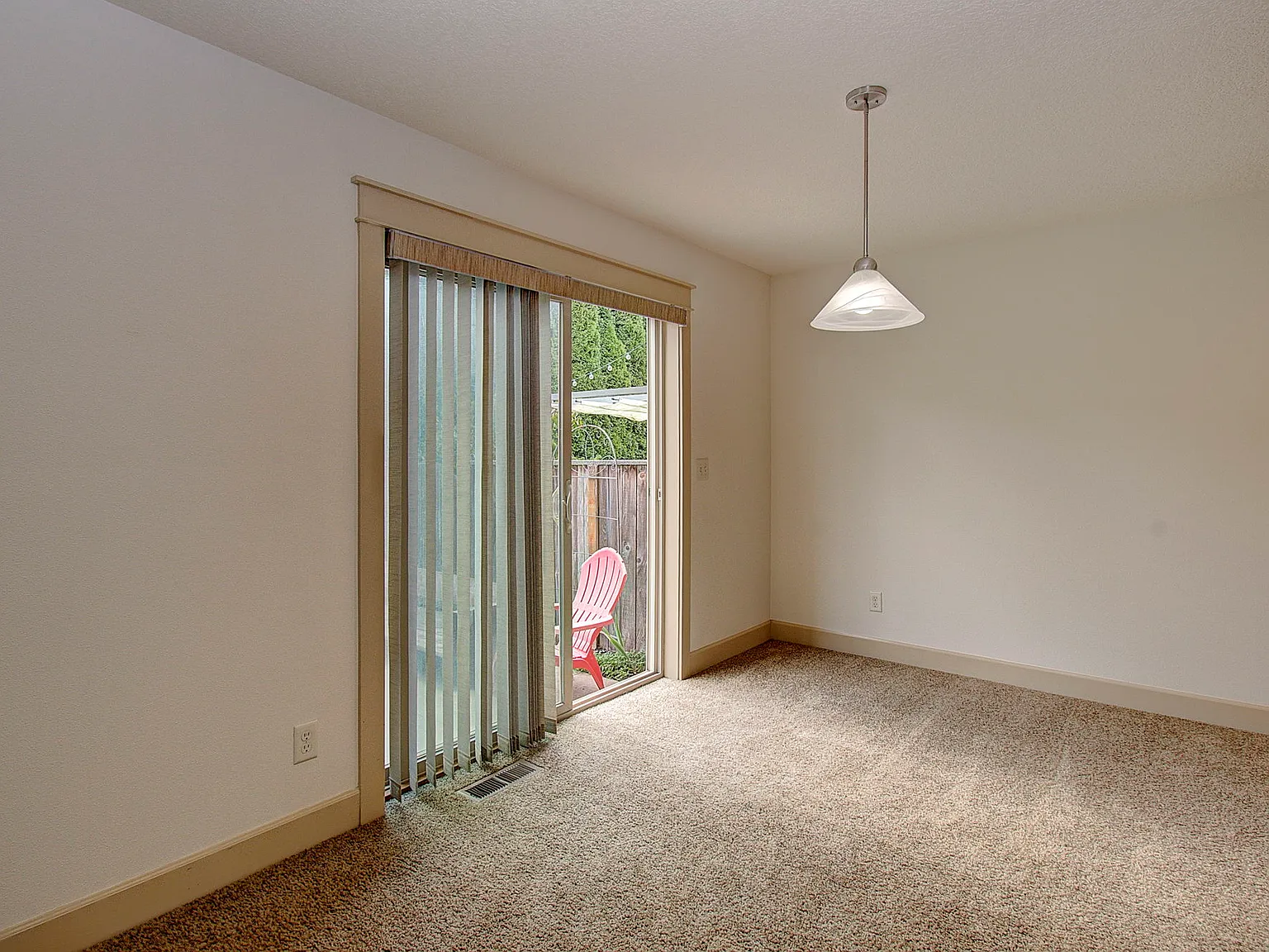 3 bed, 2.5 bath, 1805 sqft, $2,498 — Photo 4