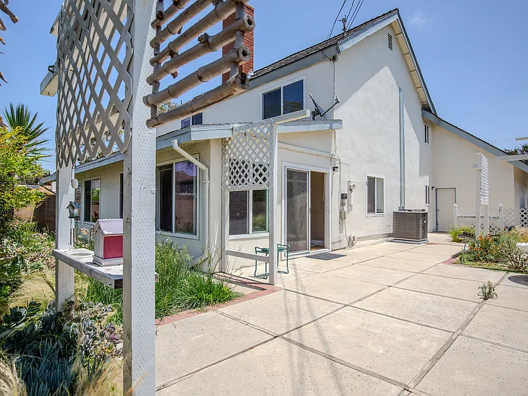 1409 S Adria St — Photo 36
