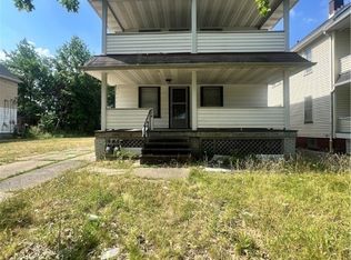 818 Wayside Rd, Cleveland, OH 44110