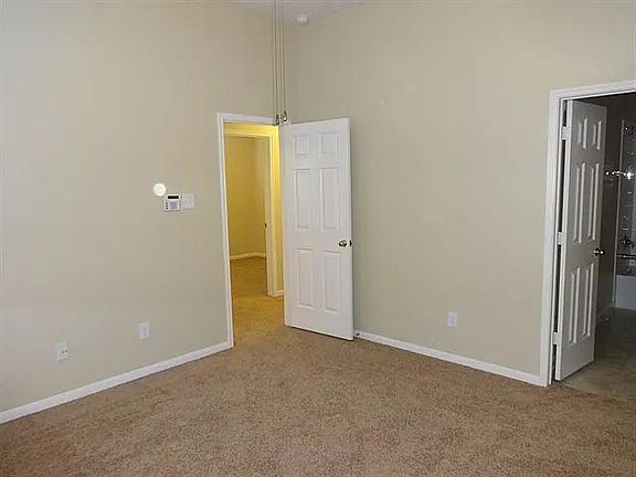 5th image of 14206 Bishop Bend Ln