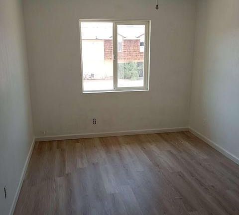 3rd image of 3605 W BETHANY HOME Road #13