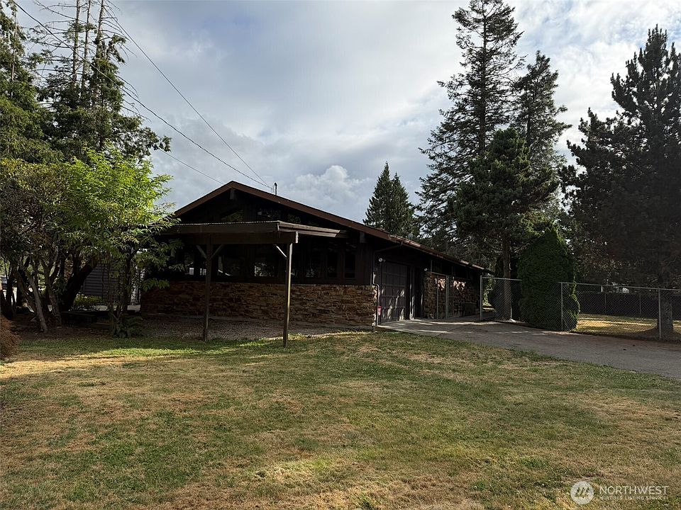 1st image of 2704 125th Avenue Ct E