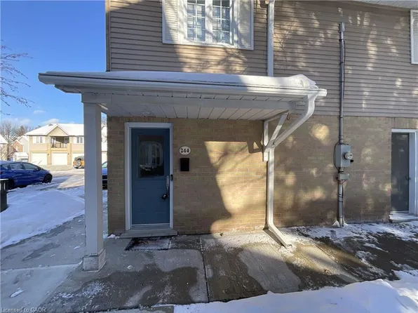 2110 Cleaver Ave #244, Burlington, ON L7M 3Z4