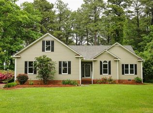44 Kilmer Ln, Urbanna, VA 23175