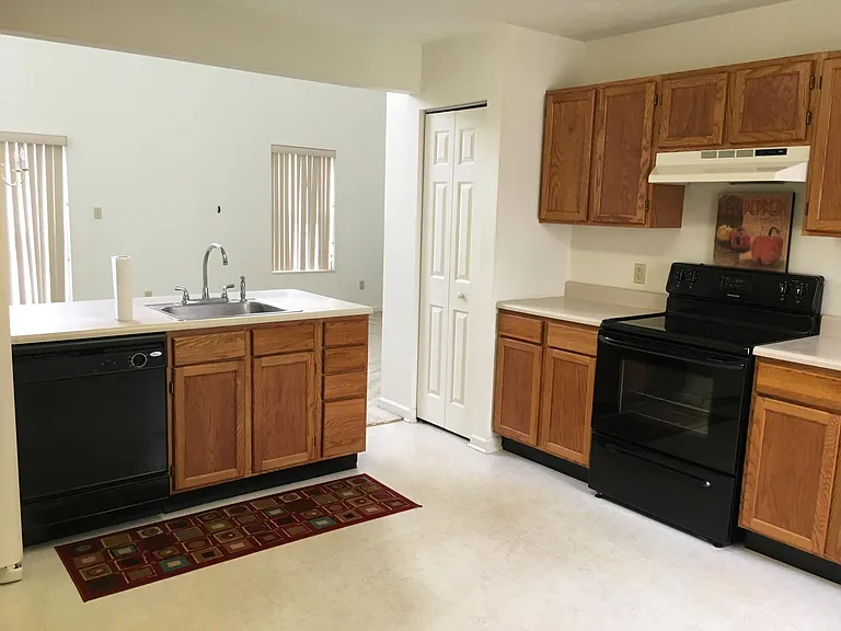 2024 Arbor Ridge Ct — Photo 2