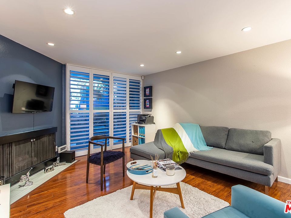 1st image of 8530 Holloway Dr APT 101