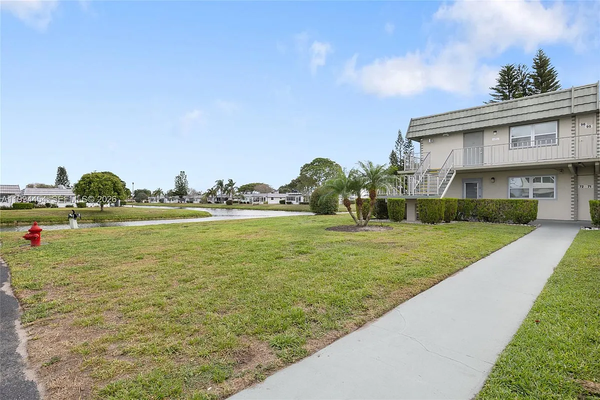 Building Photo - 72 Monaco Ct #72-B