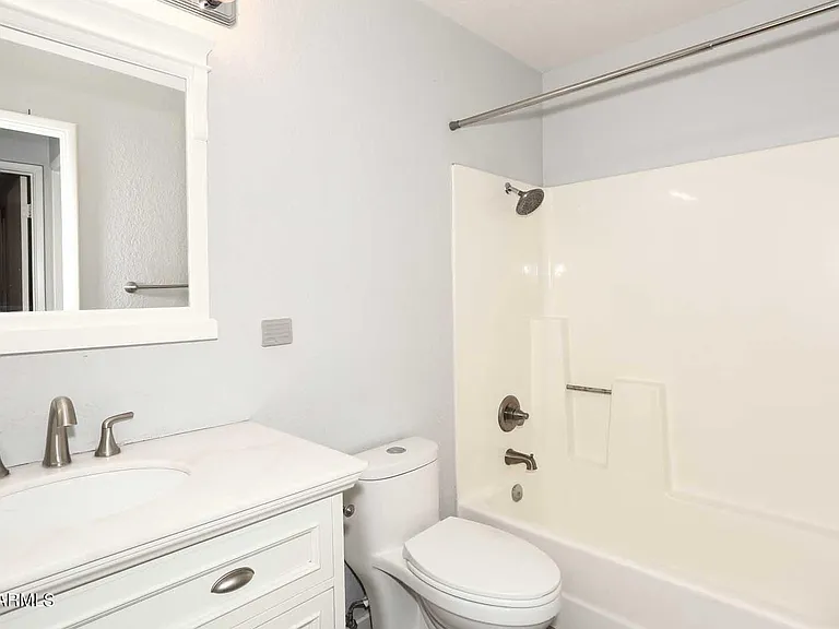 522 W Blackhawk Dr #4 — Photo 16