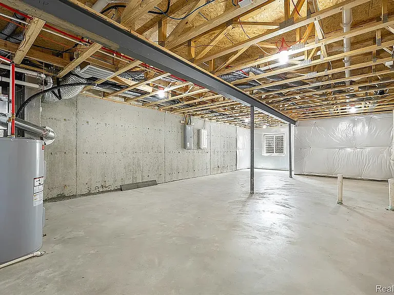 1360 Addison Cir — Photo 23