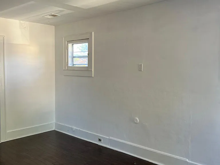 202 Linden Ln #3 — Photo 6