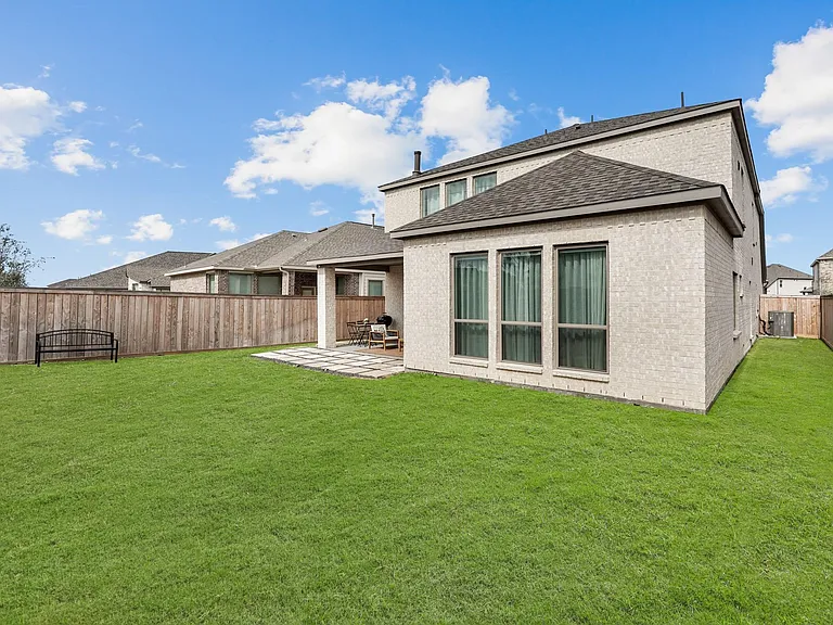 18419 Circle Bar Ranch Ct — Photo 34