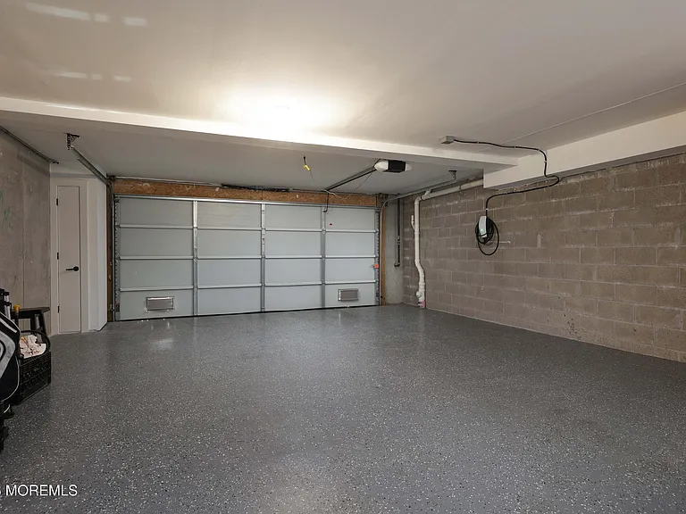 333 1st St #8 — Photo 24