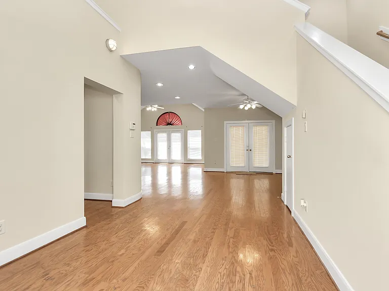 9826 Marlink Ln — Photo 10