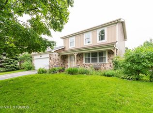 1226 Dogwood Ln, Carol Stream, IL