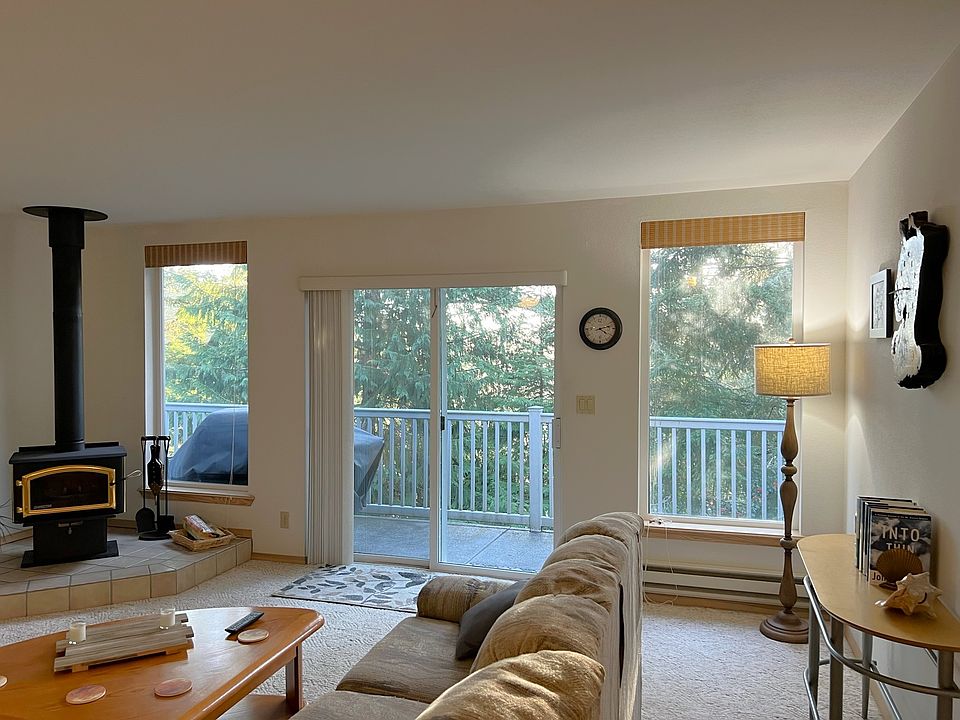 Living Room and Slider to Outside