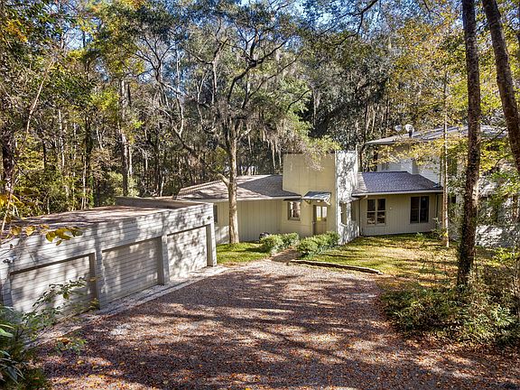 3rd image of 17 Middleton Oaks Rd