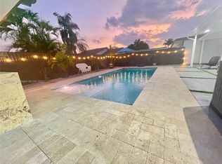 13850 SW 22nd St, Miami, FL 33175