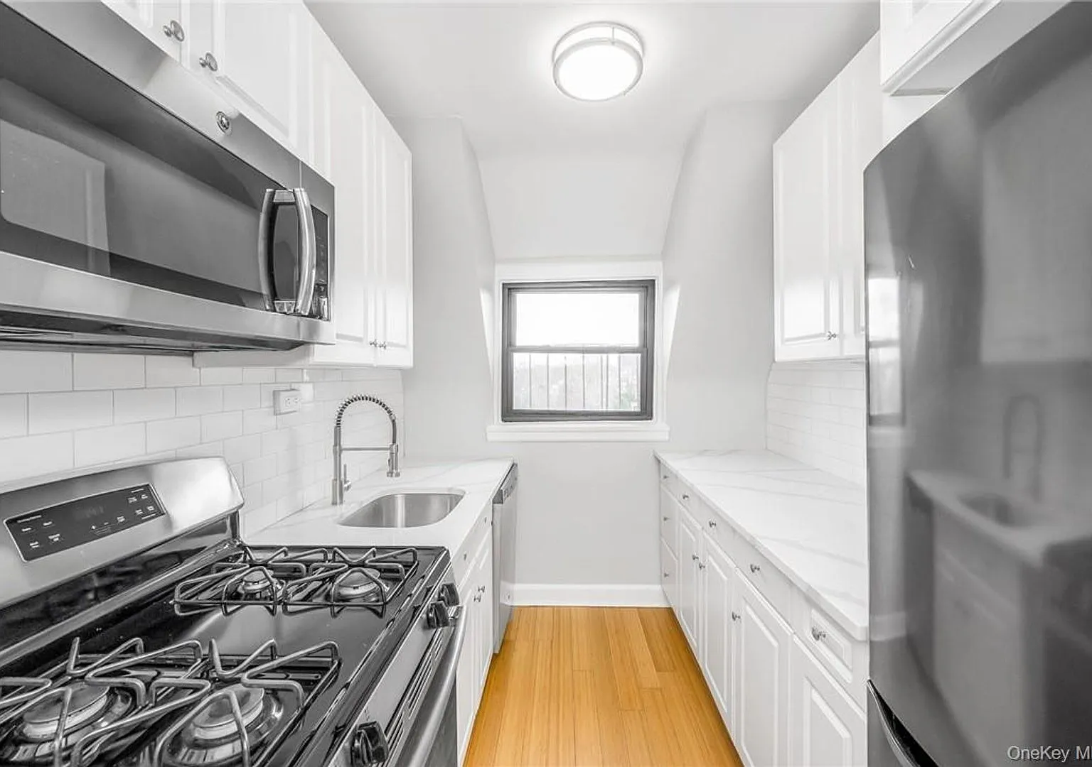 2 bed, 1.0 bath, 1000 sqft, $3,895 — Photo 1