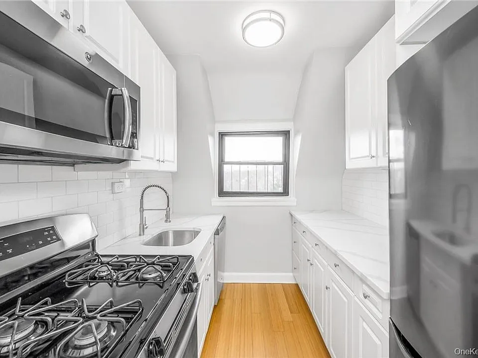 64 Kensington Rd #3B