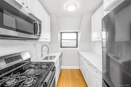64 Kensington Rd Photo 1