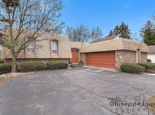 2635 Middlebelt Rd, West Bloomfield, MI 48324