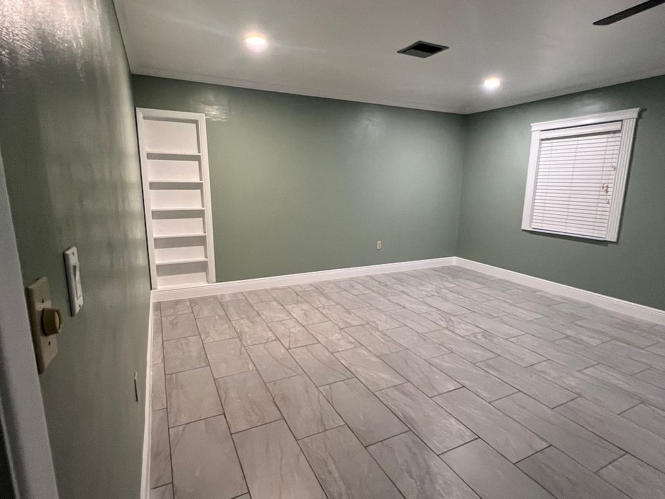 1st image of 2531 Maple Ave