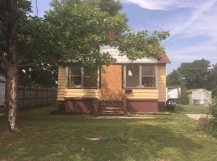 545 Park Ln, Wood River, IL