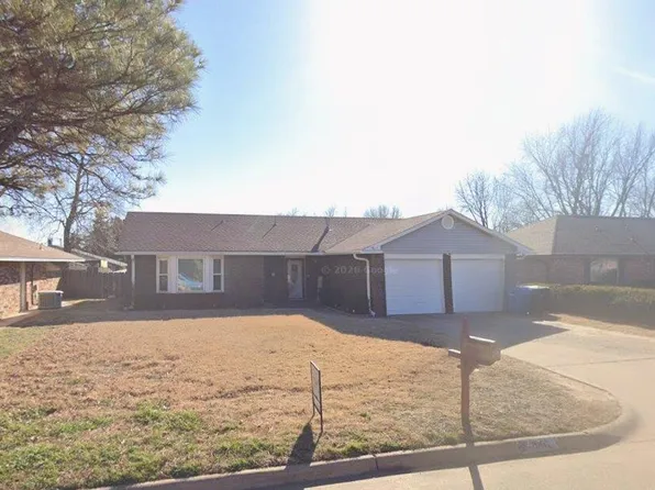 3905 Oakcrest Ave, Enid, OK 73703
