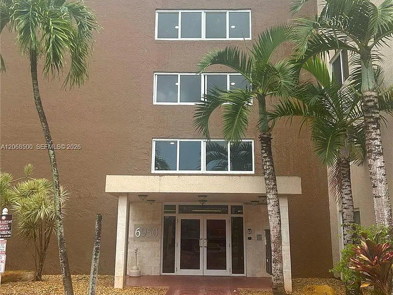6950 Miami Gardens Dr #2-117A — Photo 1
