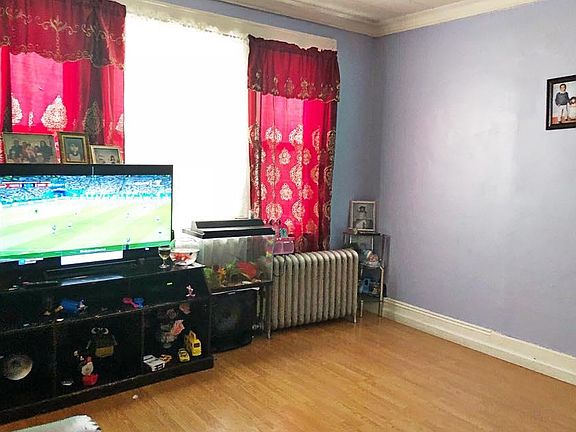 Unit 1 livingroom