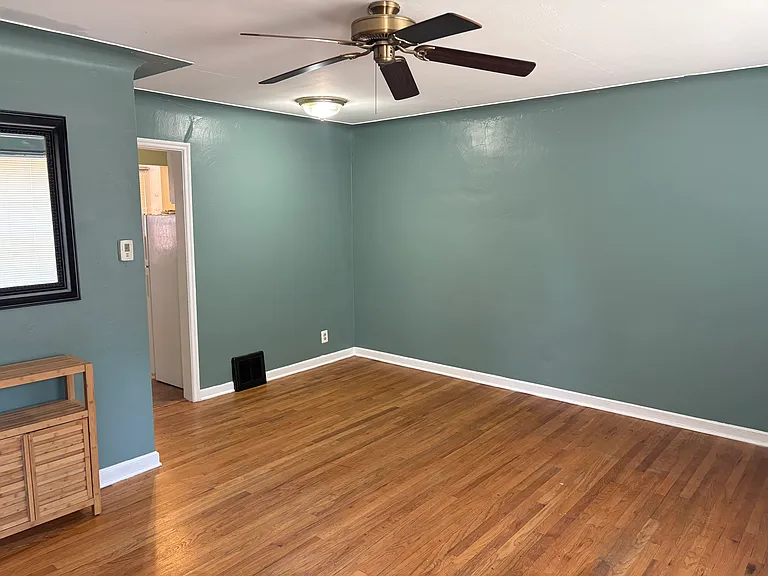1664 Akron St #1652 — Photo 6