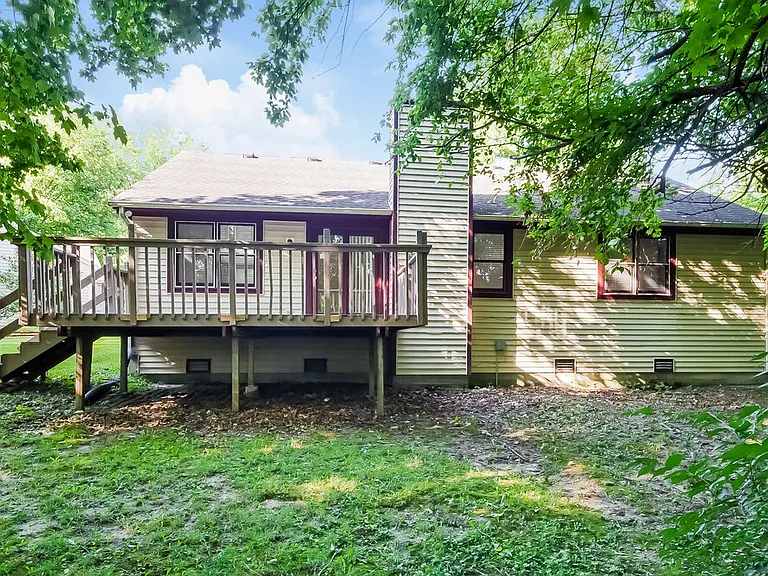 5865 Petersen Ct — Photo 15