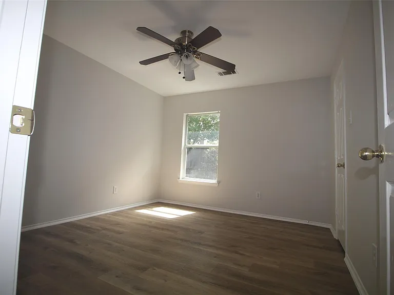 18122 Cypress Valley Ln — Photo 12