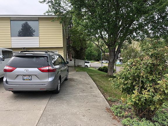 EXTRA PARKING AREA