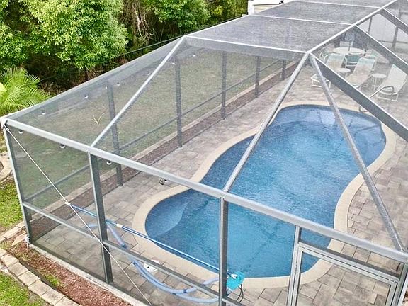 5th image of 6001 Fall River Dr