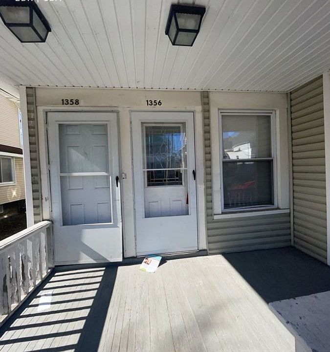 1st image of 1356 W 91st St
