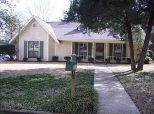 2101 Rosewood St, Tupelo, MS 38801