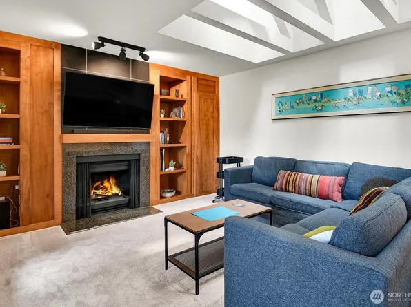 15406 NE 15th Place #D24, Bellevue, WA 98007