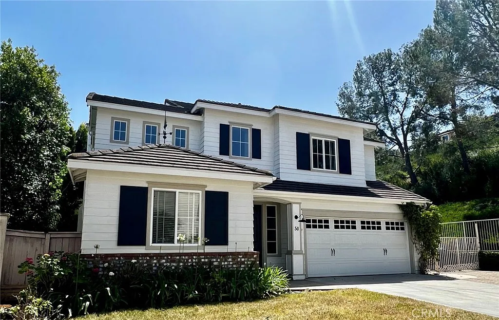 4 bed, 3100 sqft, $7,600 — Photo 1